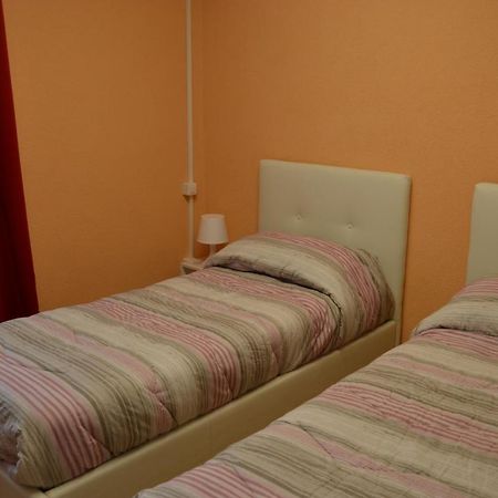 Casa Yoghi Hotel Cadenazzo Eksteriør billede